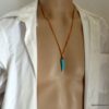 N2960c Collier pendentif corne turquoise homme lacet cuir - Bijoux Colliers en ligne Ninanina
