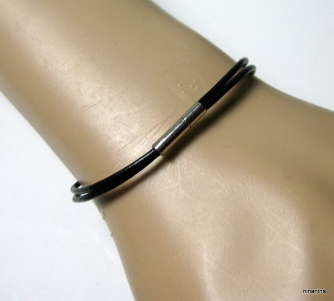 N2990terg_bracelet_cordoncuir_et_cible_acier_inoxydable