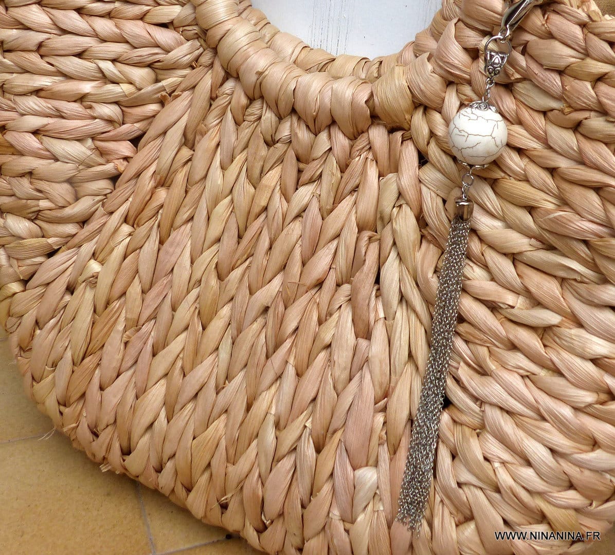 Bijou de sac pompon métal argent Et boule blanche – Image 8