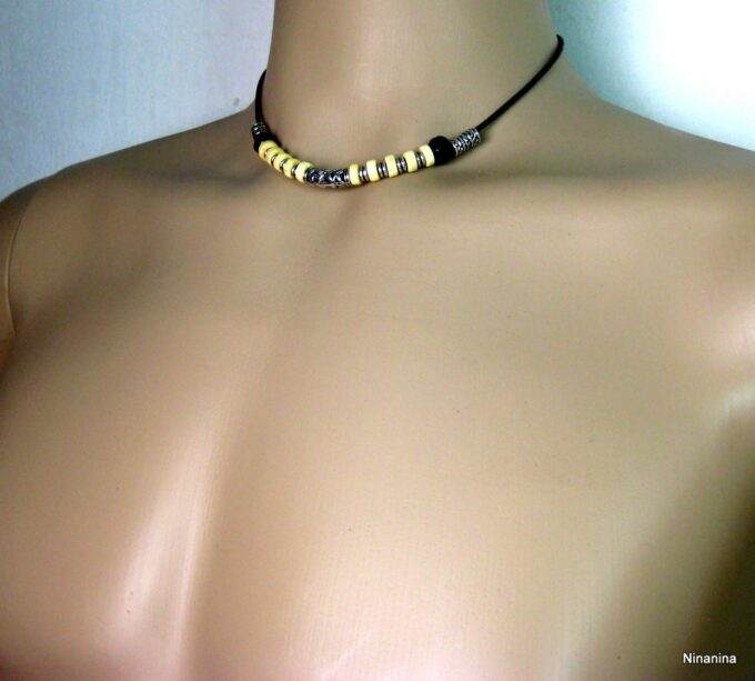 N3081terd_collier_homme_perles_bois_et_cuir-1