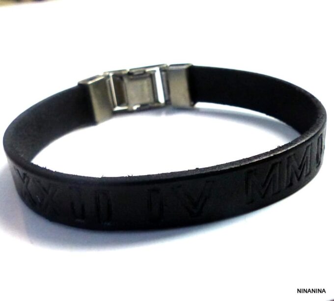 N3086terg_Bracelet_homme_cuir_personnalise_date_chiffres_romains-2
