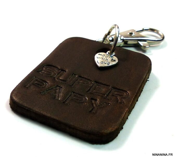 N3087terC_porte-cle_cuir_grave_SUPER_PAPY-2