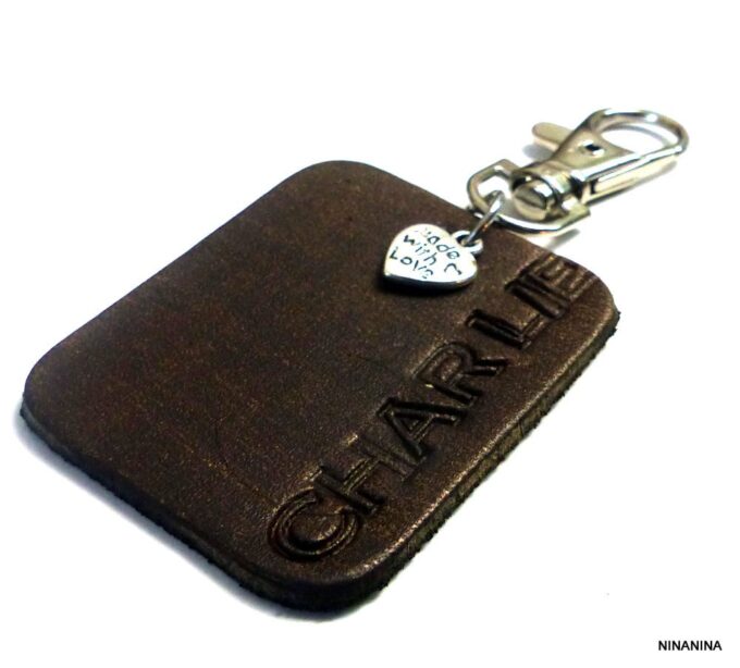 N3087tera_Porte_cle_homme_cuir_personnalise_prenom-1