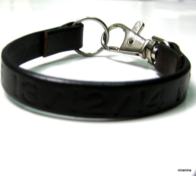 N3096ter_bracelet_cuir_mousqueton_grave