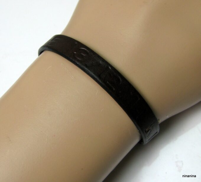 N3096tere_bracelet_cuir_mousqueton_grave