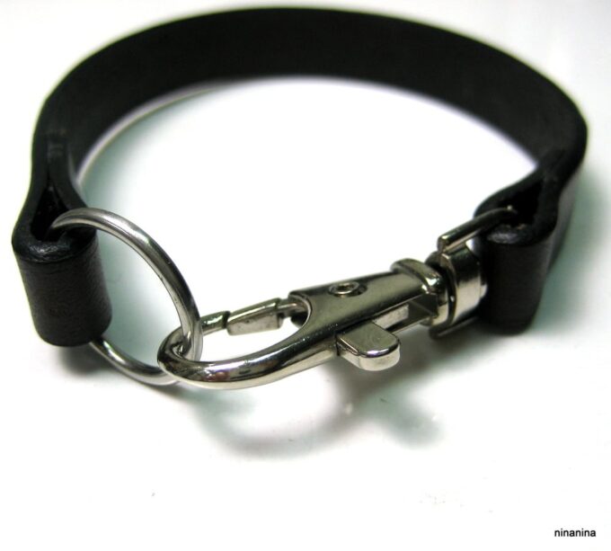 N3096terf_bracelet_cuir_mousqueton_grave