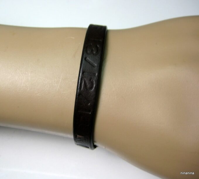 N3096terl_bracelet_cuir_mousqueton_grave