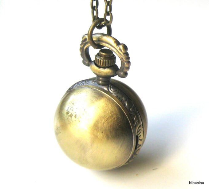 N3189b_collier_montre_gousse_boule_bronze-4
