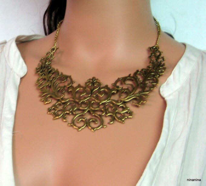 N3208terc_collier_plastron_metal_dore_or-2