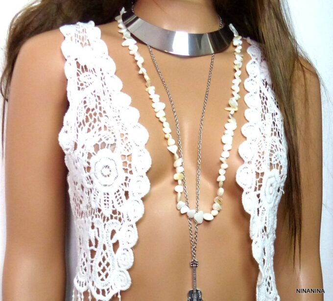 N3209tere_Collier_plastron_metal_argente-1