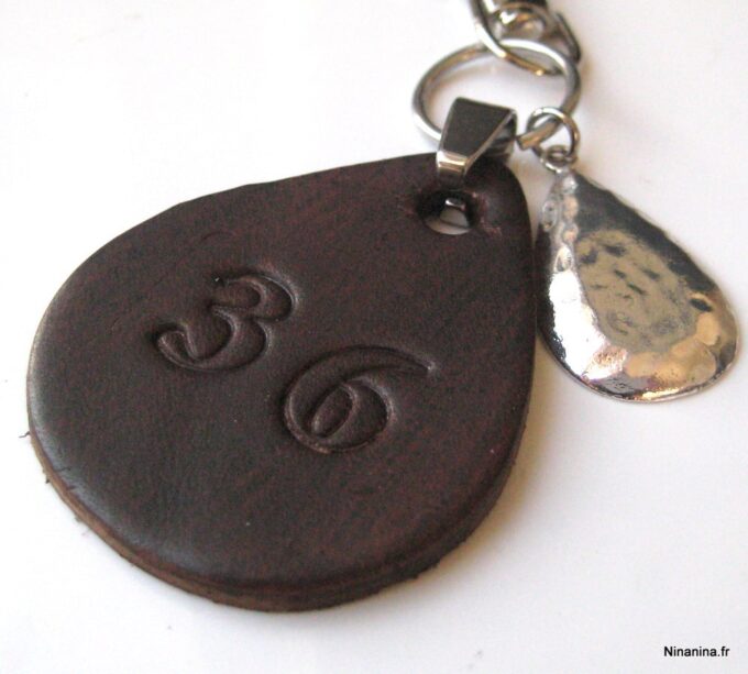 N3217bis_bijou_de_sac_cuir_personnalise