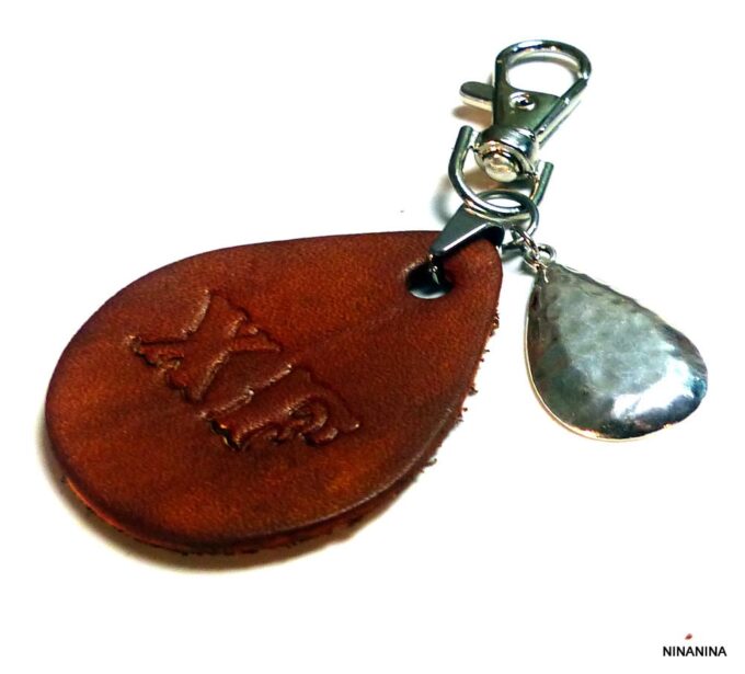 N3217tera_porte_cle_femme_cuir_personnalise_initiales