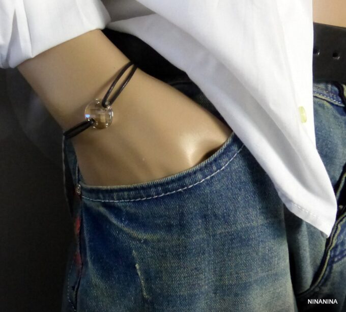 N3253tere_Bracelet_cordon_cuir_cristal_de_swarovski