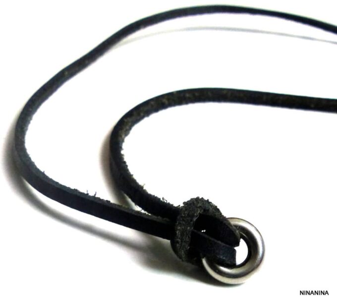 N3261terg_Collier_homme_anneau_rond_cible_acier_inoxydable_lacet_cuir