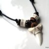 N3303b_collier_dent_de_requin_mako_et_coton_cire