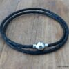 N3329e_Bracelet_cordon_cuir_tresse_2_tours_fermoir_acier_aimante_-_Bijoux_en_ligne_NINANINA