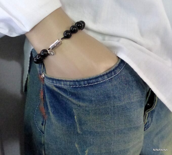 N3346a_bracelet_homme_personnalise_perles_noires_fermoir_aimante_argent_massif_925