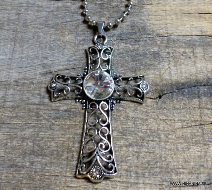 N3349m_Collier_femme_long_sautoir_croix_gothique_metal_argente_chaine_boule_NINANINA