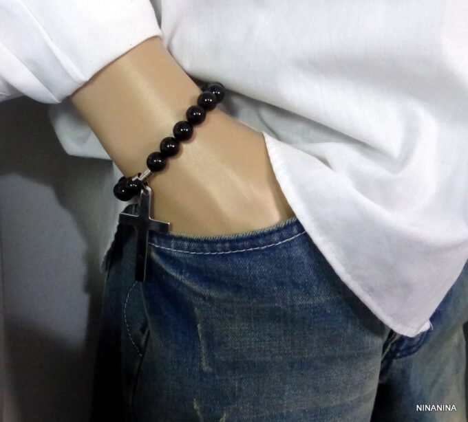 N3383e_Bracelet_homme_agates_perles_noires_croix_acier_inoxydable