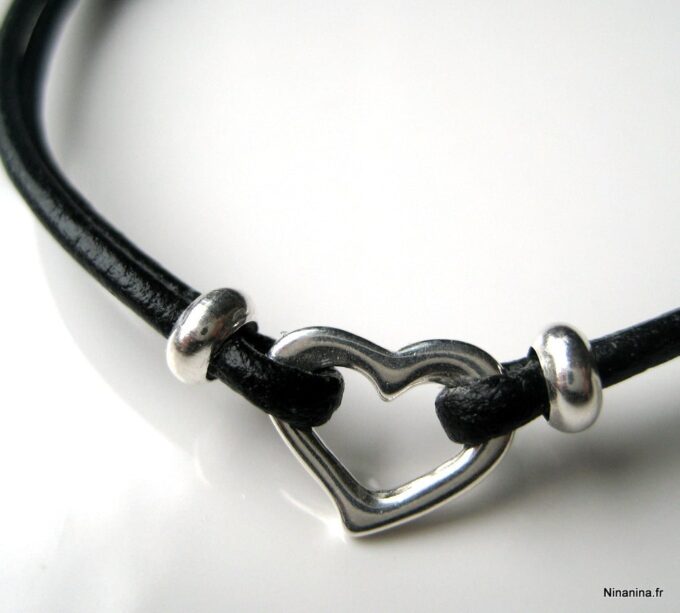 N3385a_bracelet_cuir_et_coeur_argent_massif-1