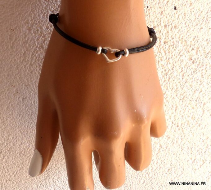 N3385c_Bracelet_cordon_cuir_coeur_argent_925_massif_-_Bijoux_Bracelets_en_ligne_Ninanina-1