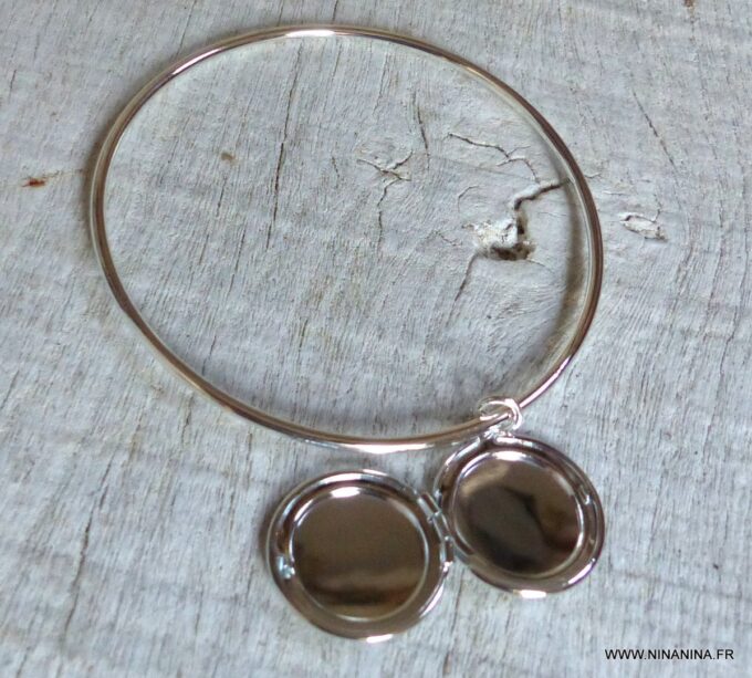 N3406c_Bracelet_jonc_Argent_plaque_pendentif_porte_photo_-_Bijoux_Bracelets_en_ligne_Ninanina
