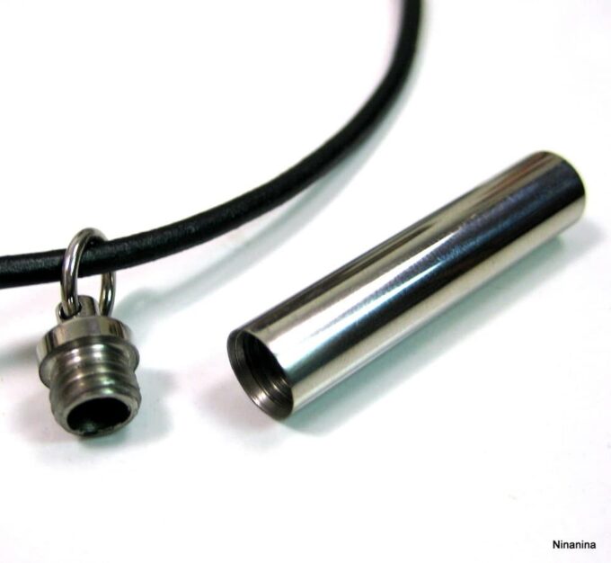 N3431tere_collier_cordon_cuir_porte-message_acier_inoxydable