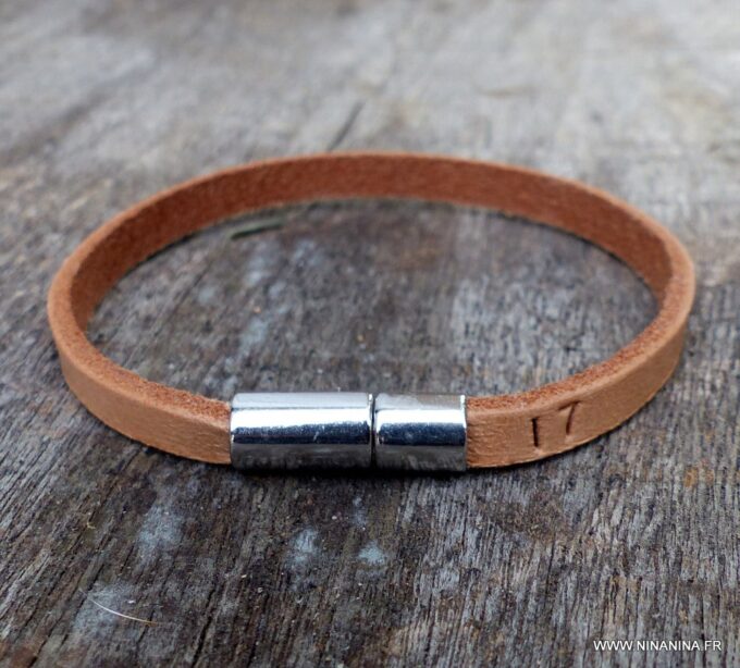 N3452k_Bracelet_cuir_grave_lettre_personnalisee_-_Bijoux_Bracelets_en_ligne_Ninanina