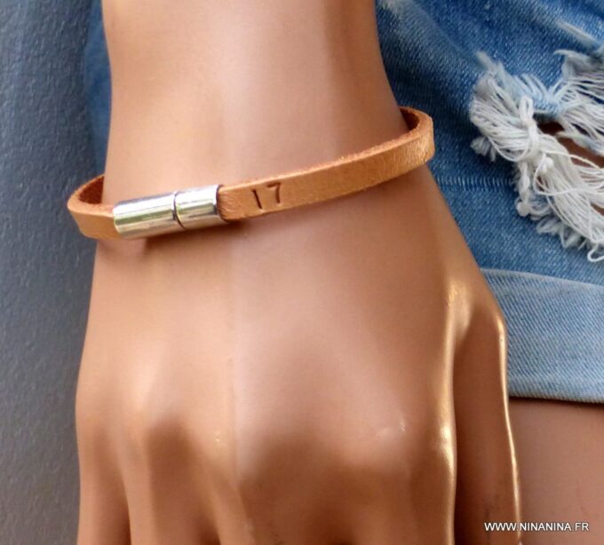 N3452l_Bracelet_cuir_grave_lettre_personnalisee_-_Bijoux_Bracelets_en_ligne_Ninanina