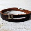 N3453b_Bracelet_homme_cuir_marron_2_tours_lettre_personnalisee_-_Bijoux_Bracelets_en_ligne_Ninanina-1