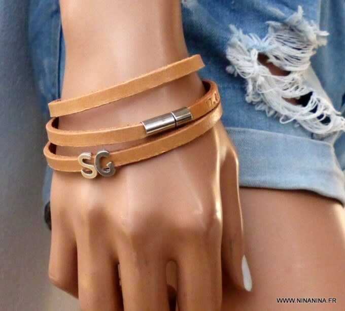 N3454f_Bracelet_cuir_3_tours_grave_lettre_personnalisee_-_Bijoux_Bracelets_en_ligne_Ninanina
