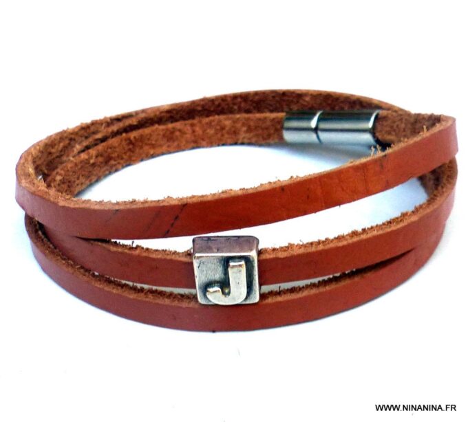 N3454m_Bracelet_cuir_3_tours_lettre_personnalisee_-_Bijoux_Bracelets_en_ligne_Ninanina