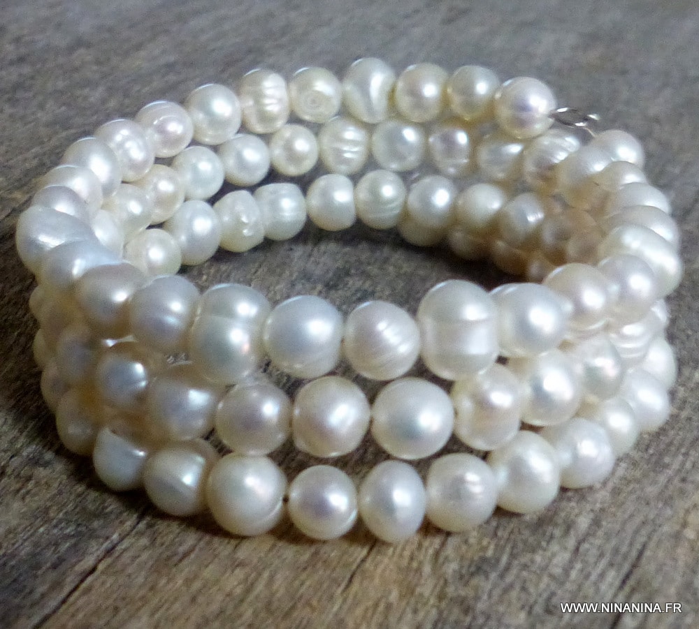 Bracelet Muguet Avec Clochettes Et Perles Blanches - Longueur 17-18 Cm - Neuf Avec étiquettes