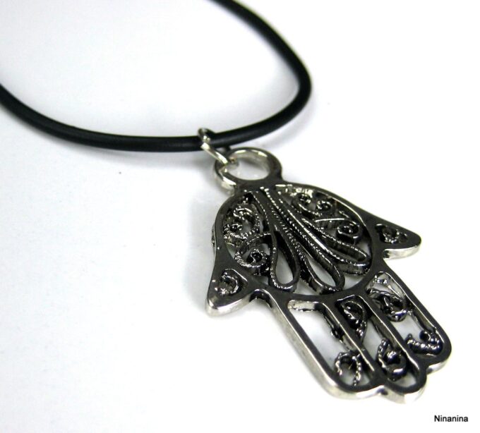 N3498a_collier_cuir_et_main_de_fatma