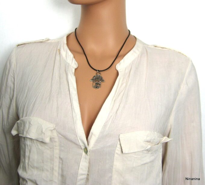 N3498c_collier_cuir_et_main_de_fatma