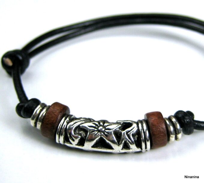 N3502a_bracelet_cordon_cuir_et_perles_bois