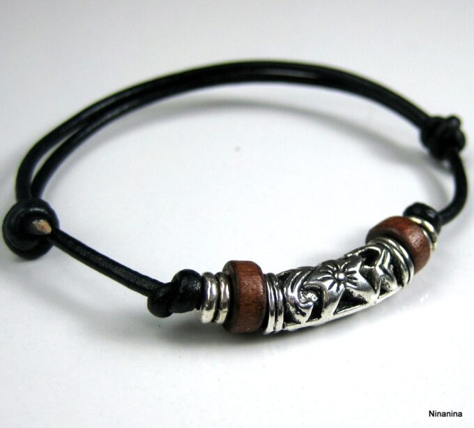 N3502b_bracelet_cordon_cuir_et_perles_bois