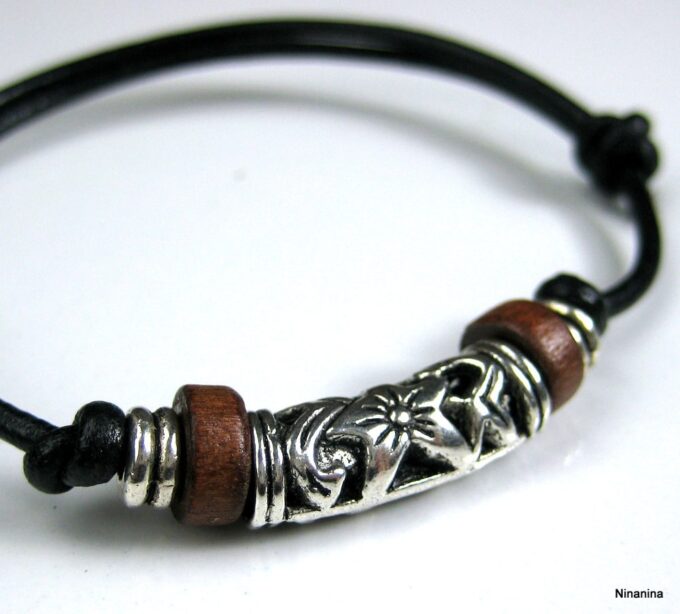 N3502d_bracelet_cordon_cuir_et_perles_bois