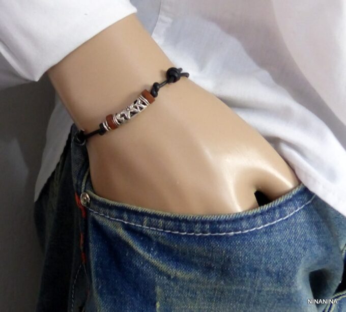 N3502i_Bracelet_homme_cordon_cuir_perles_bois_tube_metal_argent