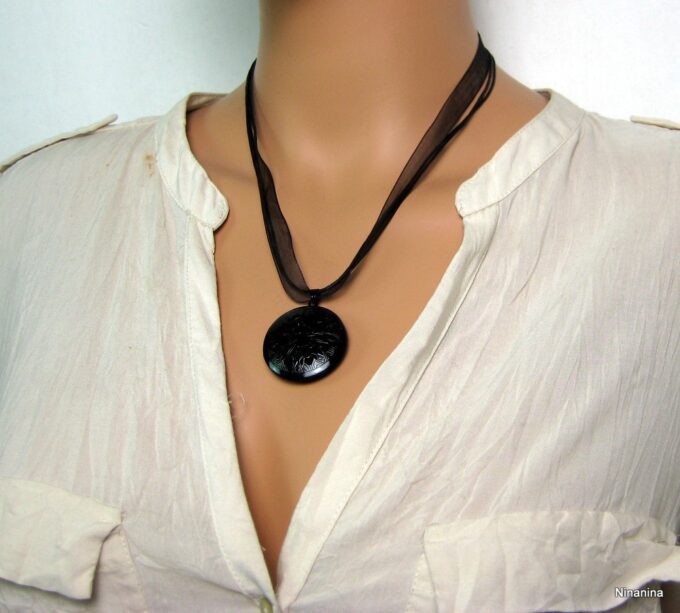 N3537j_collier_porte-photo_organza_et_metal_noir