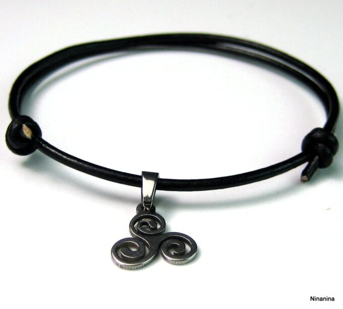N3557b_bracelet_cordon_cuir_et_triskel_acier