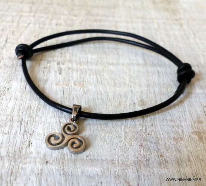 N3557f_Bracelet_femme_triskel_acier_inoxydable_argente_et_cordon_cuir_-_Bijoux_Bracelets_en_ligne_Ninanina
