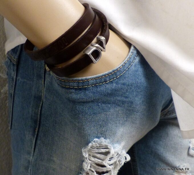 N3594A_Bracelet_homme_wrap_cuir_3_tours_lettre_metal_argent_personnalisee_-_Bijoux_en_ligne_Ninanina-1