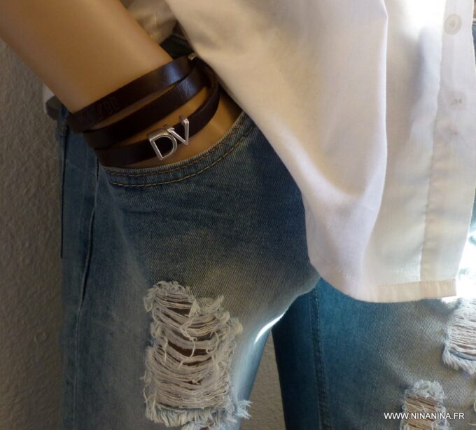 N3594C_Bracelet_homme_wrap_cuir_3_tours_lettre_metal_argent_personnalisee_-_Bijoux_en_ligne_Ninanina-2