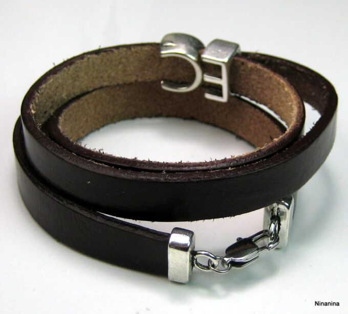 N3594b_bracelet_cuir_lettre_personnalise-2