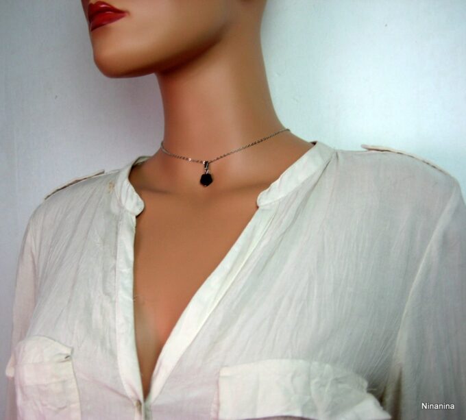 N3607d_collier_de_dos_argent_et_perle_noire