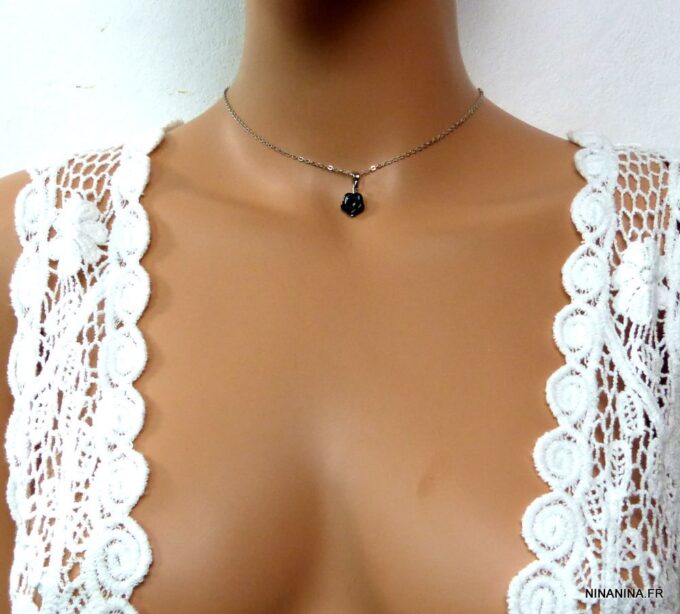 N3607terd_chaine_de_dos_perle_fleur_noire