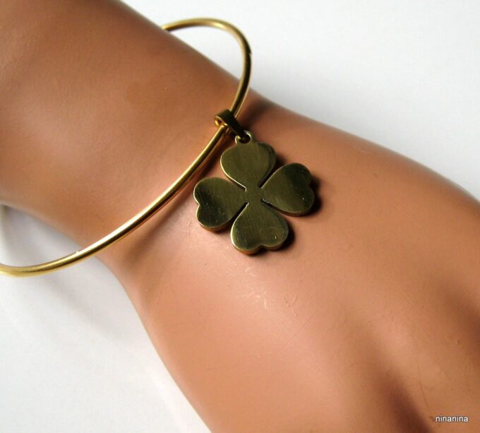 N3672c_bracelet_jonc_trefle_4_feuilles_acier_inoxydable_dore