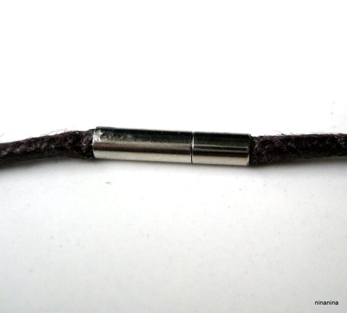 N3675e_collier_cordon_perles_bois_carrees