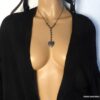 N3677A_Collier_lasso_perles_noires_coeur_metal_noir_porte_photo_-_Bijoux_en_ligne_NINANINA